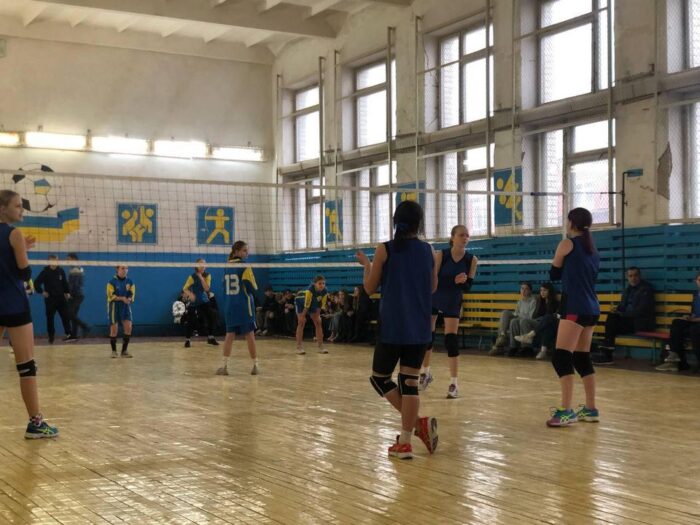 «Пліч-о-пліч»  у Коропі: спільний чемпіонат з волейболу серед дівчат