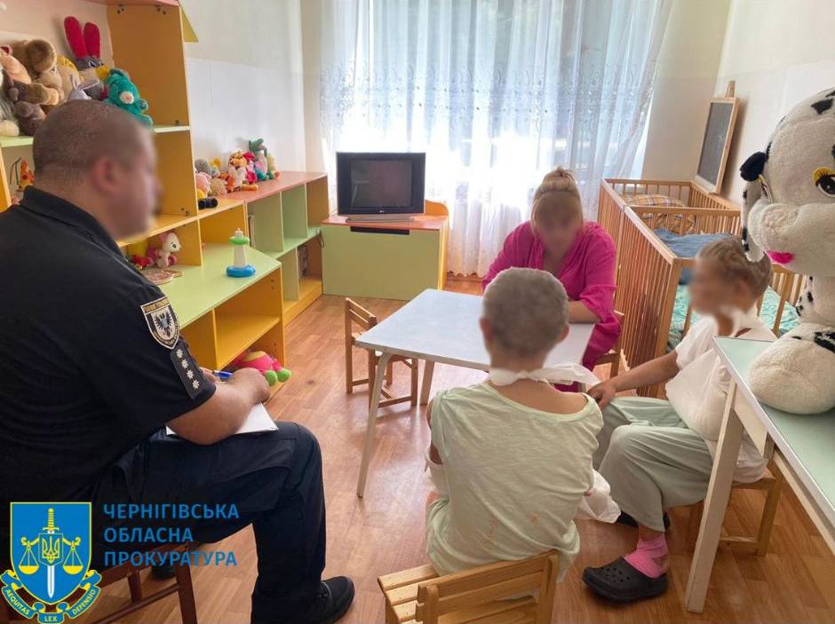 Коропський районний суд виніс вирок чоловіку, який знущався над дітьми