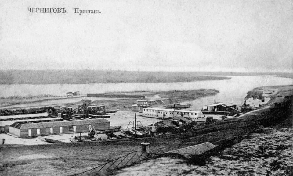 ІСТОРИЧНІ ЗАМАЛЬОВКИ. ДЕСНА: вантажна, пасажирська і…тиха