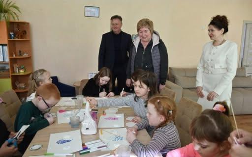 Олена Дмитренко ознайомилася з роботою соціальних та освітніх установ у Коропі та Оболонні