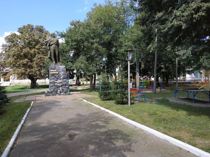 Парк імені М. І. Кибальчича — Парки та відпочинок у Коропі