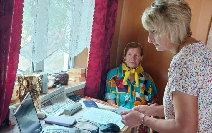 У Сохачах надали адміністративну послугу особі з інвалідністю під час виїзду ЦНАП